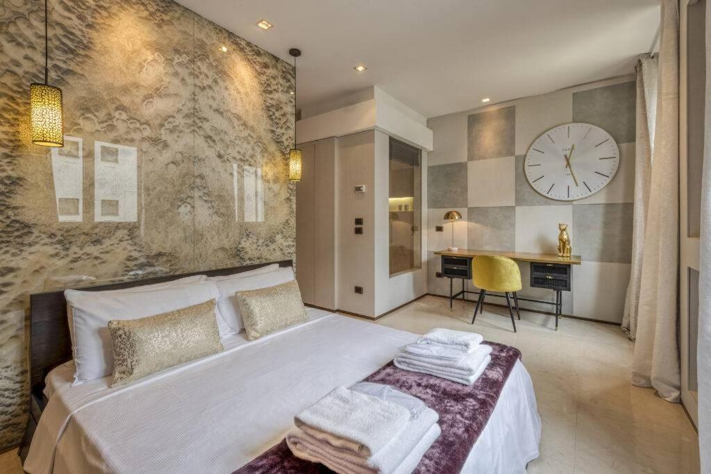 Milan Royal Suites - Luxury Duomo Luaran gambar